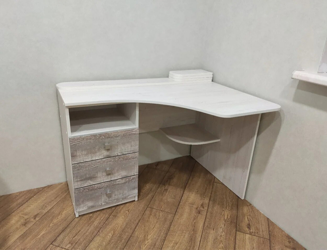 Стол письменный, фото от клиентов